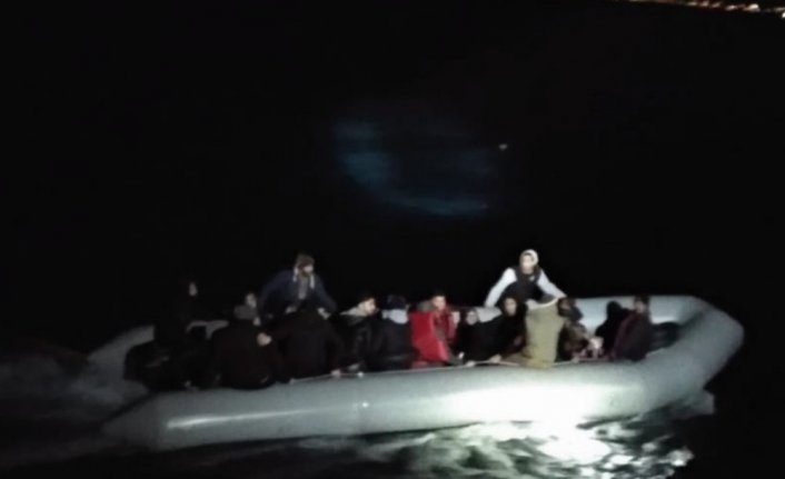 Kuşadası’nda 11’i çocuk 34 kaçak göçmen yakalandı