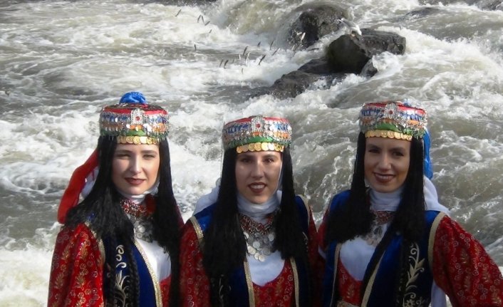 9. Uluslararası inci kefal göçü kültür ve sanat festivali başladı