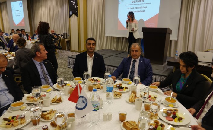 DEFMED&#039;den İstanbul&#039;da İftar Yemeği
