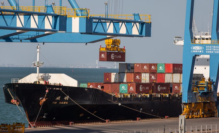 ABD, Çin mallarından yüzde 25 vergi almaya başladı