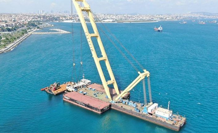 Batan 115 metrelik geminin arka bölümü sudan çıkarıldı