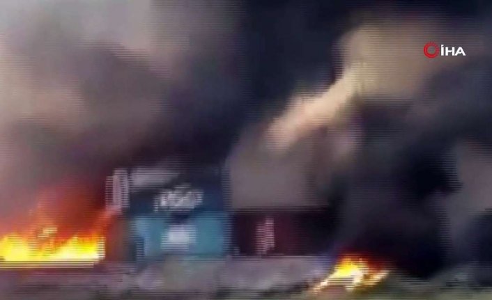 İran’da limanda yangın: 1 ölü