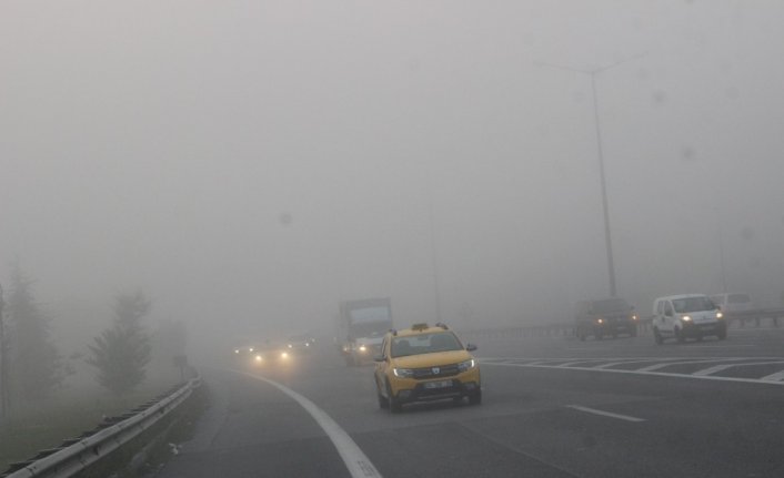 İstanbul güne sisle başladı