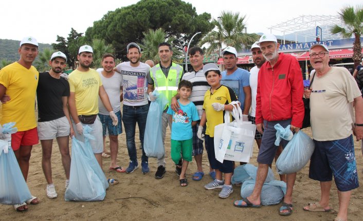 Menderes’te plaj temizliği