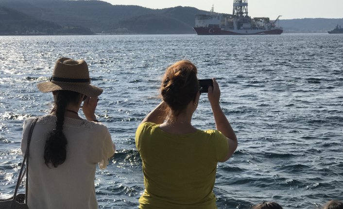 Yavuz gemisi Çanakkale Boğazından geçti