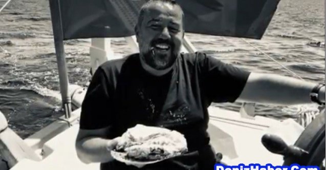 Ata Demirer yeni yaşını adada kutladı