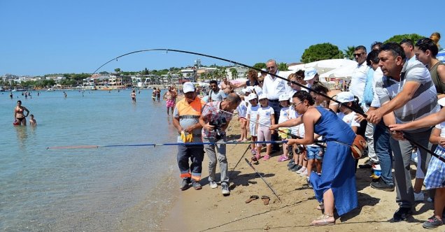 Denizden bu kez balık değil pet ve plastik şişe çıktı