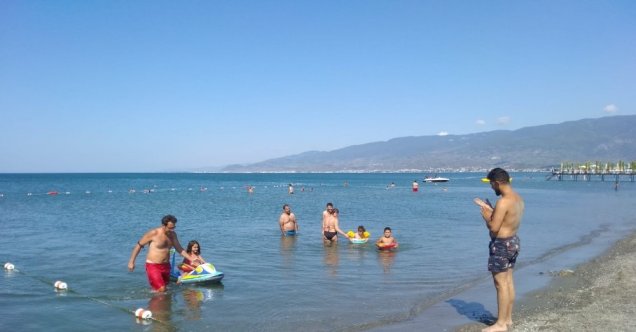 Edremit’te deniz oyuncağı ile açılan çocuğu cankurtaran ekibi kurtardı