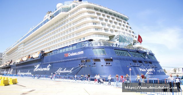 Dev transatlantik Kuşadası’na 4. seferini gerçekleştirdi