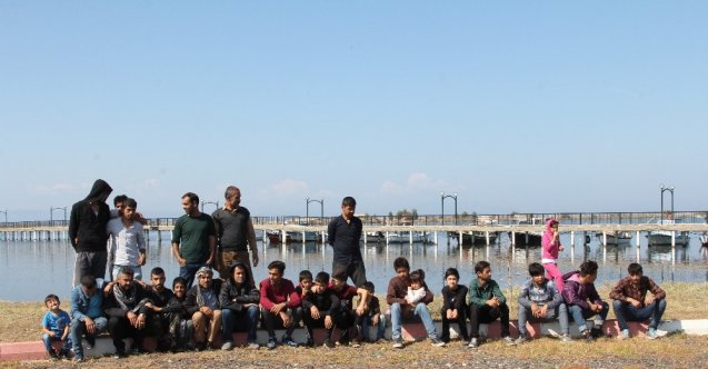 Ayvalık’ta jandarma 92 göçmen yakaladı