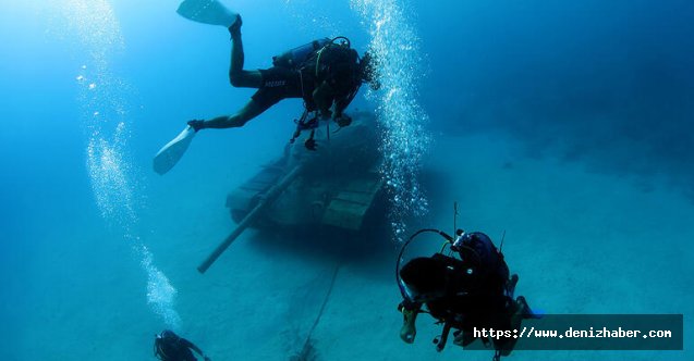 Akdeniz'in derinliklerindeki tank ilgi görüyor