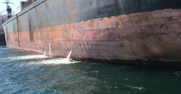 İzmit Körfezi’ni kirleten gemiye 1 milyon 772 bin TL’lik ceza