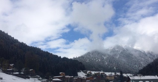 Ayder Yaylası beyaza büründü