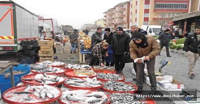 Balık satışlarına fırtına engeli