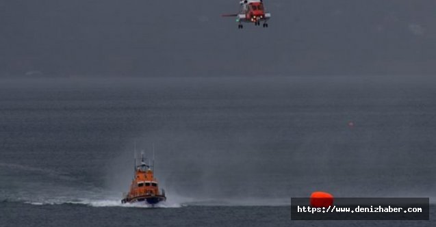 Bozcaada açıklarında denize düşen konteynerlerden biri kıyıya vurdu