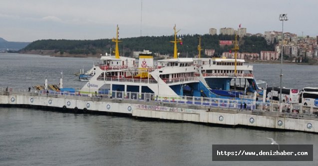 Şehid Ömer Halisdemir gemisi bakımdan geçti