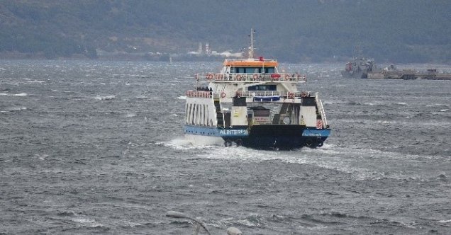 Bozcaada feribot seferleri haftada 2 güne düşürüldü