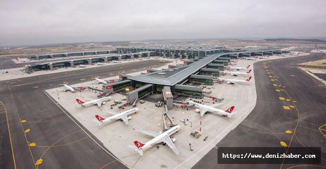 İstanbul Havalimanı’nda yolcular seyahat izin belgesi için başvuruyor