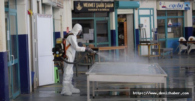 İzmir Balık Hali dezenfekte edildi