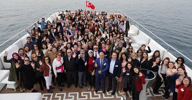Kadın Denizciler İstanbul Boğazında Buluştu