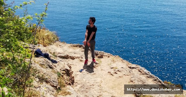 30 metreden kendini denize bıraktı