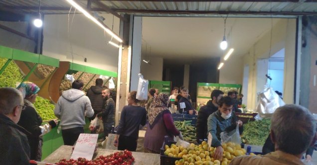 Sokağa çıkma yasağı halkı sokağa döktü