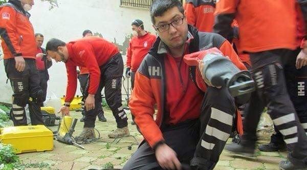 Avlanmak için girdiği denizde boğuldu