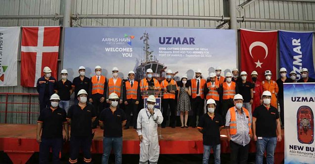 UZMAR’ın Aarhus Limanı için inşa edeceği römorkörün çelik kesme töreni yapıldı