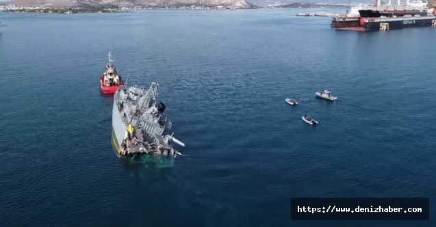 İkiye ayrılan Yunan donanma gemisinin çarpışma sonrası görüntüleri! (Video)