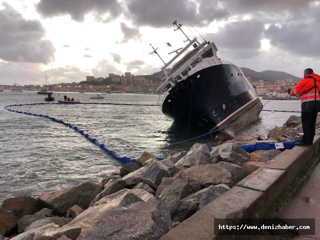 Korsika'da fırtınanın alabora ettiği römorkörde petrol sızıntısı!