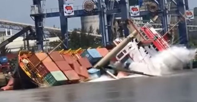 Vietnam'da yük gemisi alabora oldu: 18 konteyner denize düştü! (Video)