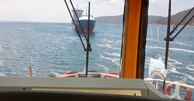 "Lider Halil" isimli gemi Kilitbahir önlerinde arızalandı...