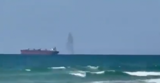 İsrail&#039;in Aşdod limanı Gazze&#039;den ateşlenen roketlerin hedefi oldu!