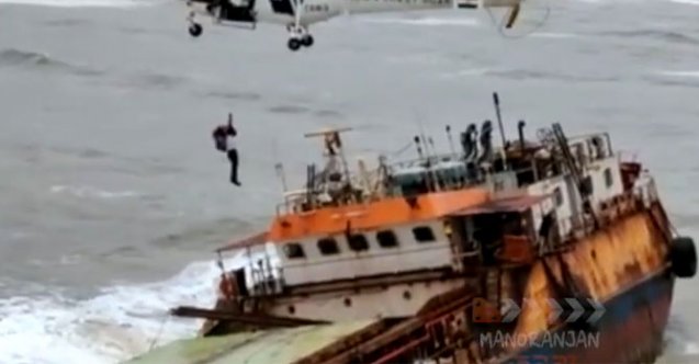 Yük gemisi karaya oturdu, kurtarma operasyonu nefes kesti!