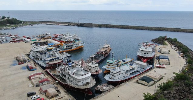 Balıkçılar ‘Vira Bismillah’ demek için gün sayıyor