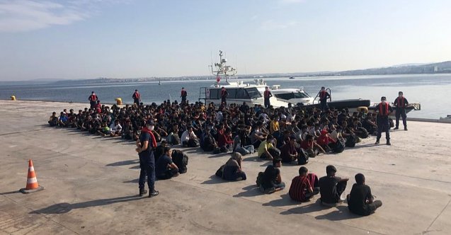 Çanakkale açıklarındaki teknede 204 mülteci yakalandı!