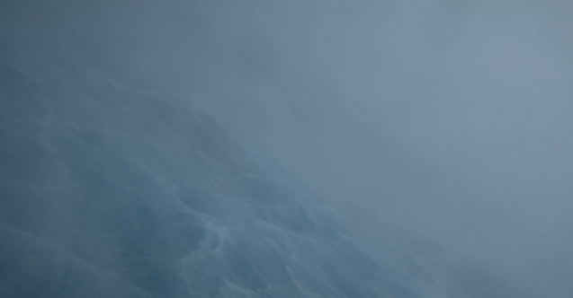 İnsansız deniz aracı kasırganın ortasından video çekti! (Video)