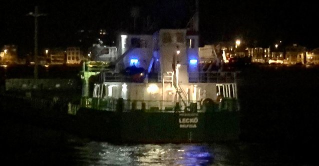 Boğaz&#039;da arızalanan gemi Büyükdere’ye demirletildi!