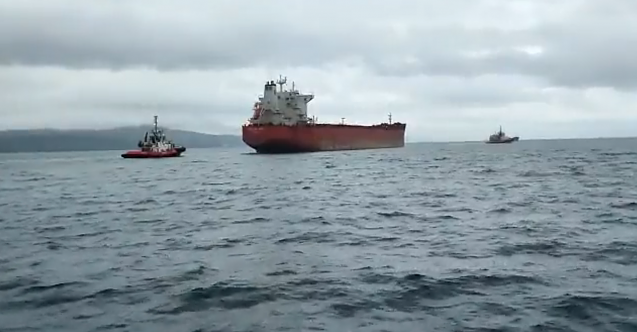 Makinesi arızalanan 230 metrelik dökme yük gemisine KEGM müdahale etti!