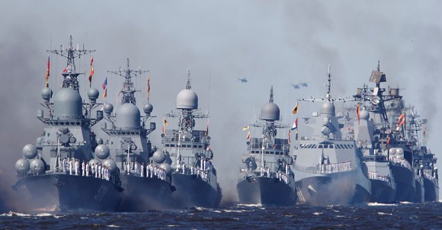 Rusya, karasularına giren yabancı gemilere ateş açmaya hazır olduğunu duyurdu