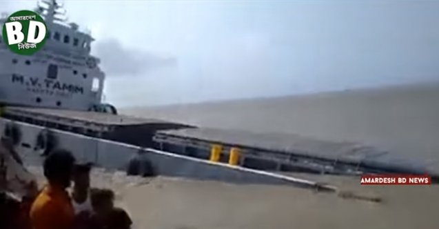 1.600 ton buğday yüklü kargo gemisi Bangladeş&#039;te battı (Video)