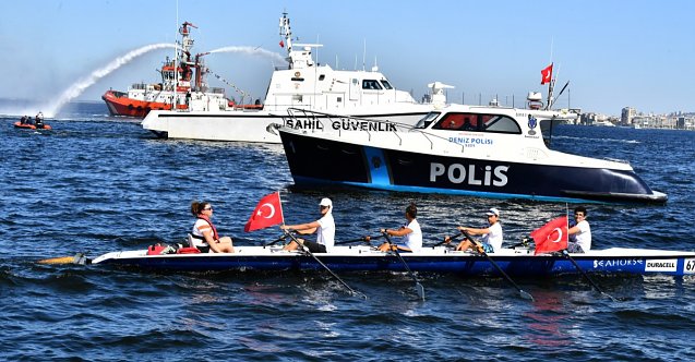 Denizlerde Ay Yıldızlı Bayrağımızı Daha Yukarı Çekmeliyiz