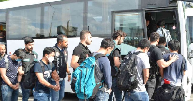 242 kilo kokain bulunan gemiden 13 kişi adliyeye sevk edildi