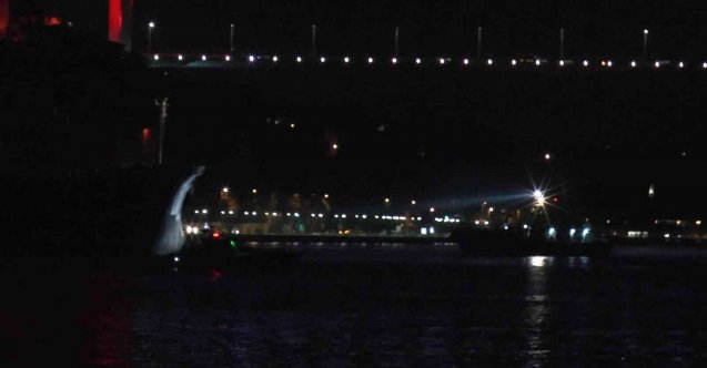 Kandilli önlerinde demir atan kargo gemisi kurtarıldı, İstanbul Boğazı gemi trafiğine açıldı