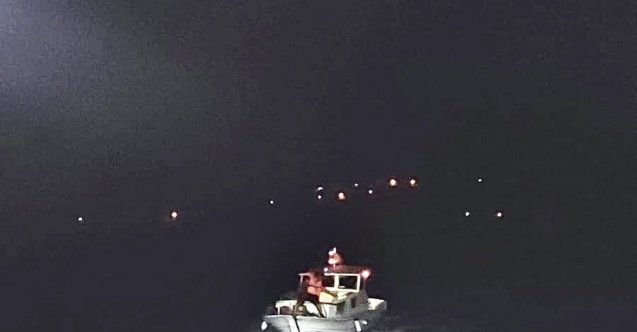 Çanakkale Boğazı’nda sürüklenen tekne kurtarıldı