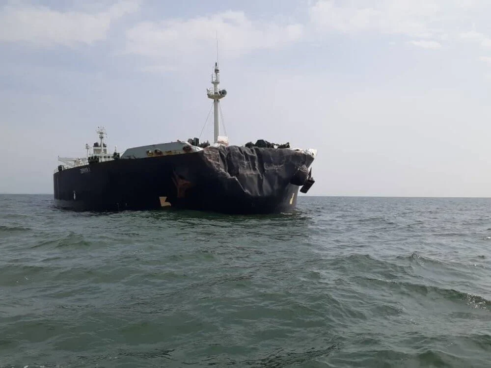 GLS Grania ve tanker Zephyr Malacca Boğazı&#039;nda çarpıştı
