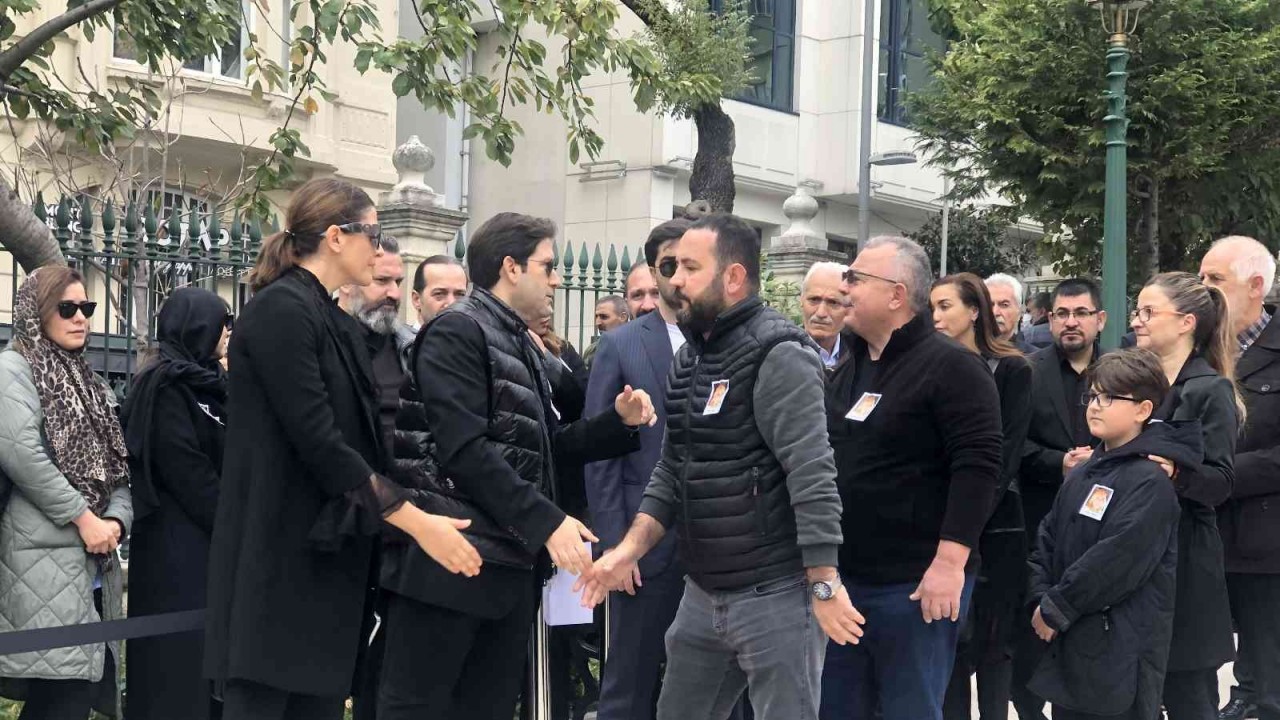 Denizde kaybolan iş kadını Dilek Ertek için gıyabi cenaze namazı kılındı