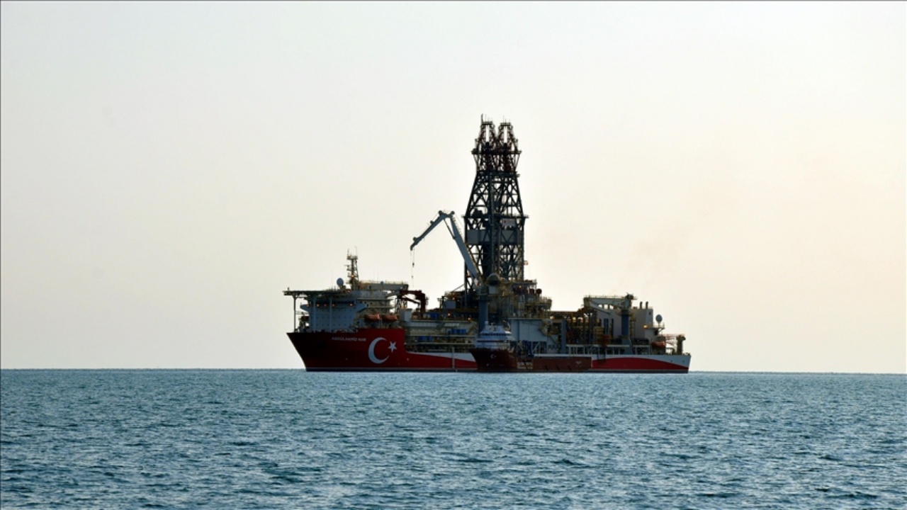 4. sondaj gemisi Taşucu Limanı açığına döndü