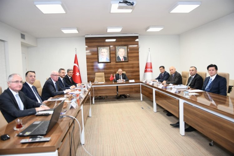 Memduh Büyükkılıç&#039;tan &#039;istişare&#039; toplantısı