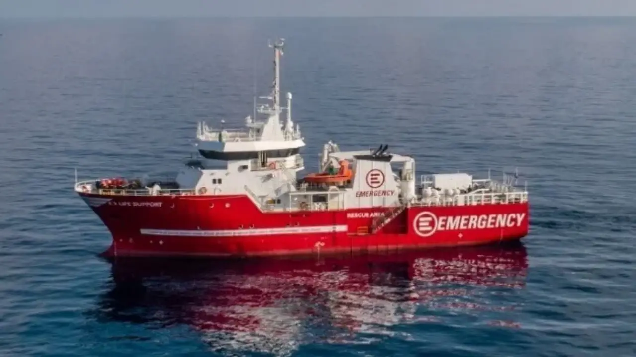 Dönüştürülmüş OSV, Göçmen Kurtarma Gemisi Olarak Hizmete Alındı